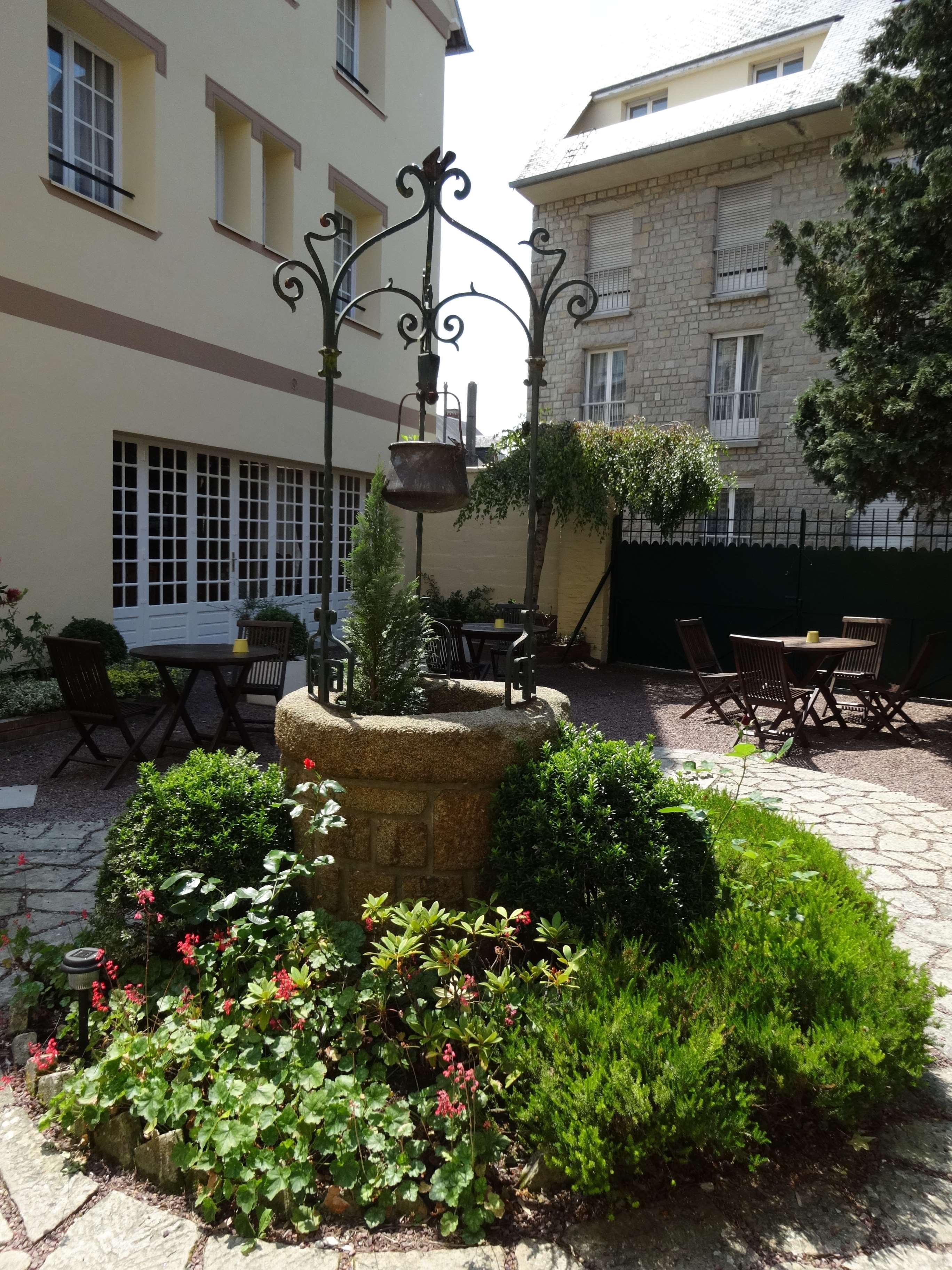 Best Western Hotel Montgomery Pontorson Exterior photo